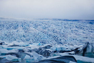 Fototapeta na wymiar Piękny żywy obraz islandzki lodowiec i lodowiec laguny