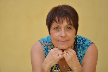 PORTRAIT DE FEMME