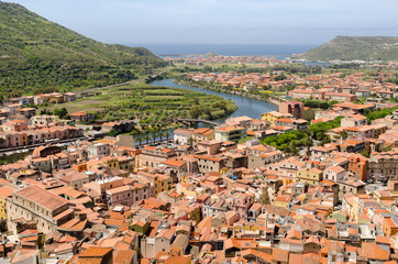 Fototapeta na wymiar Sardynia, Bosa, jednym z najpiękniejszych miasteczek we Włoszech
