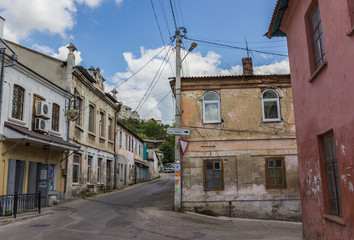Fototapeta na wymiar Stare ulicy w centrum Bakczysaraj