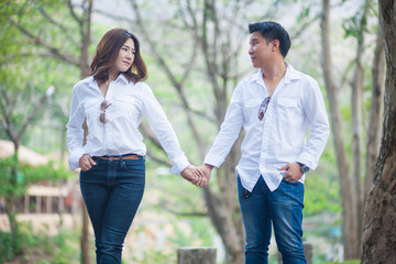 Obraz premium Young couple in love