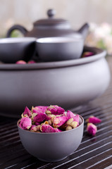 Dried rosebuds
