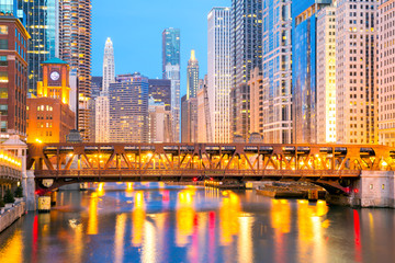 Chicago downtown and River © vichie81