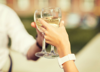 couple drinking wine in cafe