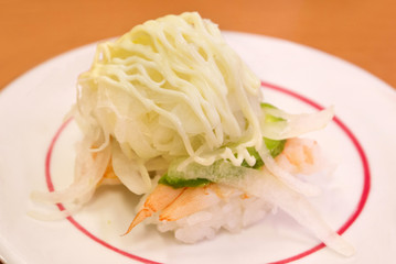回転寿司 エビアボカド