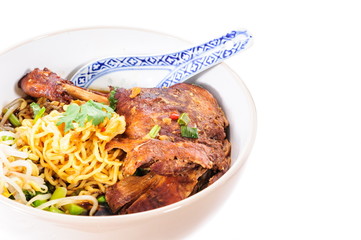 egg noodles with pot-stewed duck