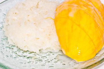 sticky rice with mango