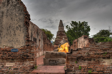 Relining Buddha at Ayuthaya, Thailand