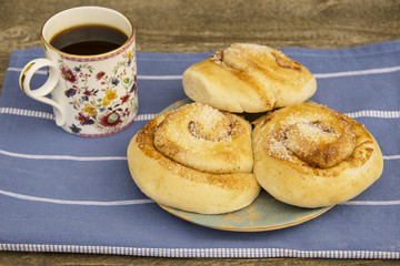 Cinnamon buns
