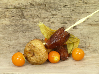 Feigen, Physalis und Datteln