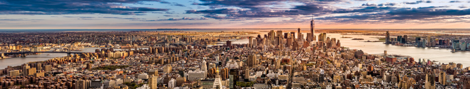 Fototapeta New York Panorama before sunset