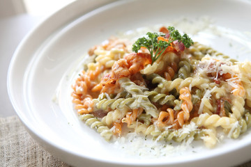 Fusilli spaghetti carbonara