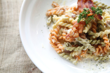 Fusilli spaghetti carbonara