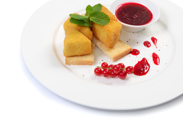 Cheese in breadcrumbs with currant jam