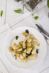 Gnocchi mit brauner Butter und Salbei