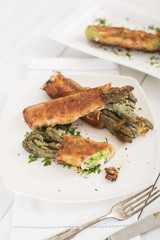 Panierter grüner Spargel