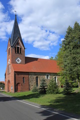 Fototapeta na wymiar Dorfkirche in Buckow bei Dahme/Mark