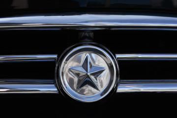 chrome star with lines