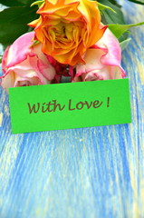życzenia miłości na tle przepięknych róż - obrazy, fototapety, plakaty