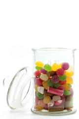 Bonbonglas isoliert auf weißem Hintergrund