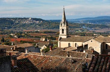 Cathedral of Bonnieux and Lacoste village - 64968714
