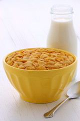 Healthy corn flakes breakfast