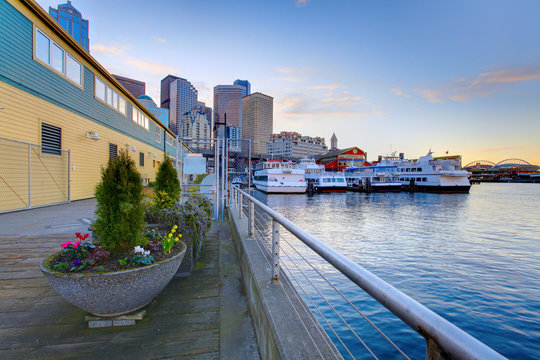 Seattle Waterfront Near Aquarium