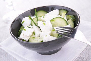 cucumber salad with feta