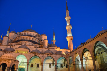 Fototapeta na wymiar Blue Mosque Night Istanbul Turkey