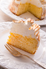 Cheesecake with Swiss meringue