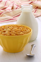 Healthy corn flakes breakfast