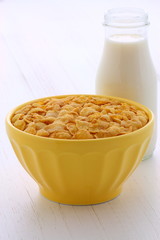 Healthy corn flakes breakfast
