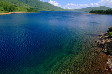 夏の野反湖