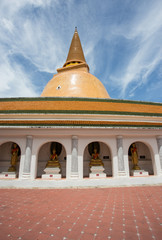gold buddha temple in Thailand