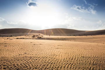 Fototapeta na wymiar Zachód Wahiba Oman