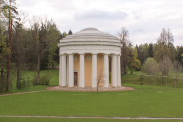 Fototapeta na wymiar The Temple of Friendship in Pavlovsk Park (1780)