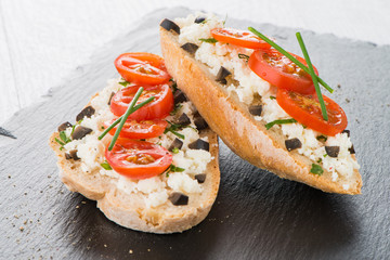 Bread with cottage