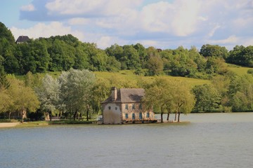 Le lac du Causse.(Corrèze)