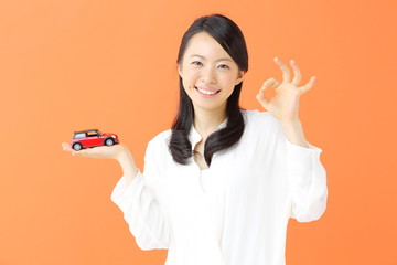 ミニカー・若い女性