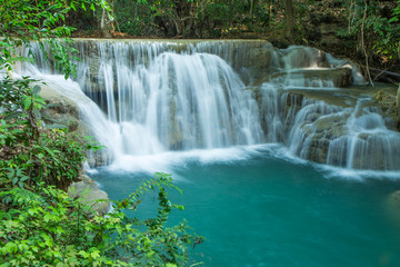 Fototapeta na wymiar Waterfall in tropical forest