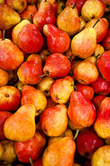 Pere al mercato