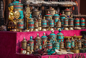 Fototapeta na wymiar Modlitwa koła na rynku Nepalski