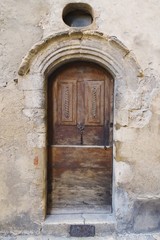 Fototapeta na wymiar old door, Provence, France