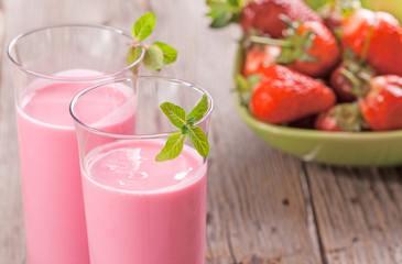 strawberry smoothie with fresh organic strawberries