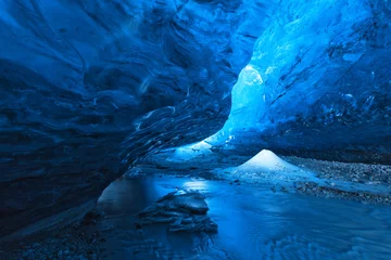 Papier Peint photo Lavable Glaciers Grotte de glace en Islande