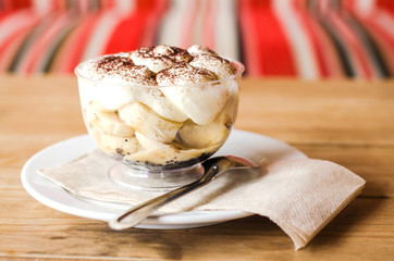 banoffee on wood table