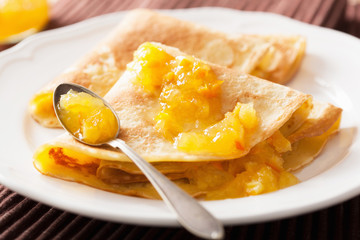 pancakes with orange marmalade