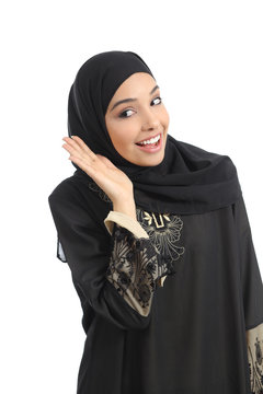 Arab Saudi Emirates Woman Gesturing Listening With A Hand On Ear