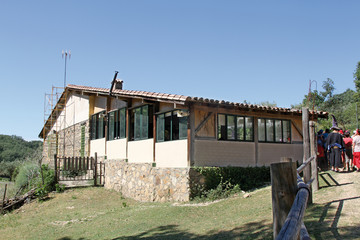 Edificio principal, Aldea Juglar, Barrado, España © José Luis Sánchez Ma