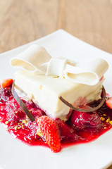 Strawberry dessert